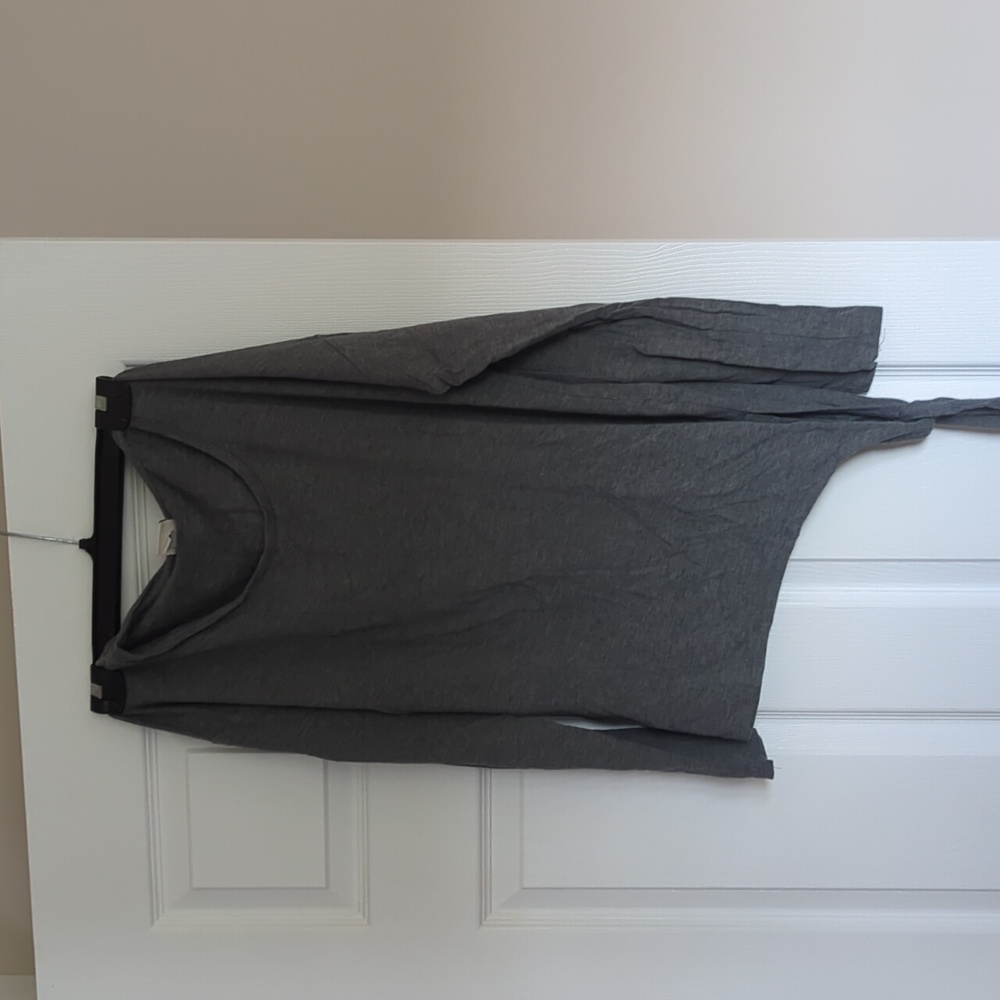 Soft gray long sleeve shirt with knotted hem